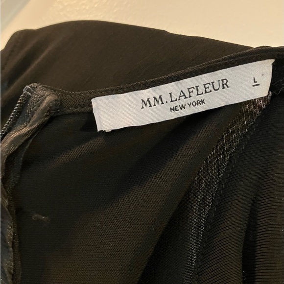 MM.LaFleur Elegant Black Sleeveless Top - Picture 3 of 6